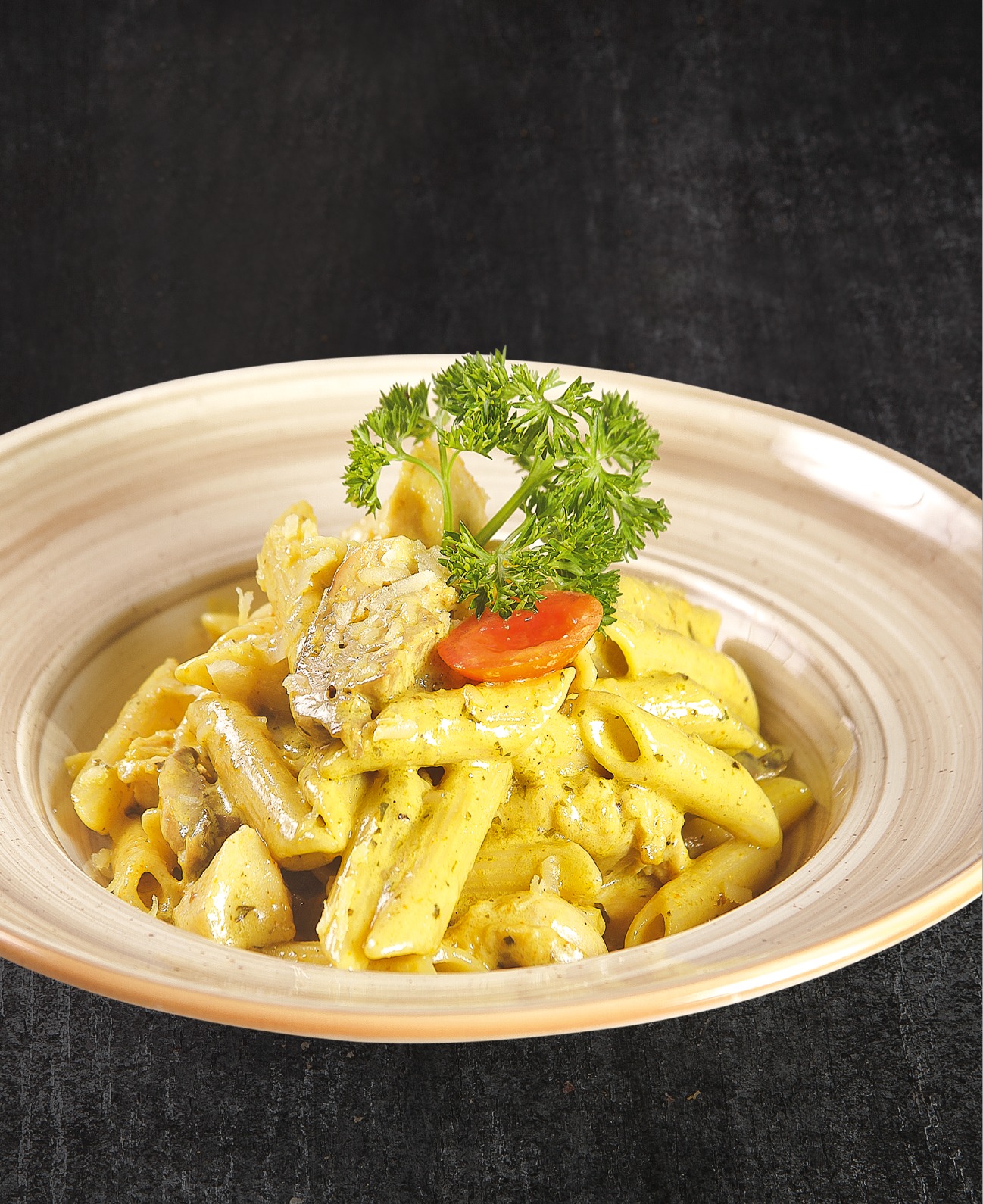 Köri Soslu Penne Makarna